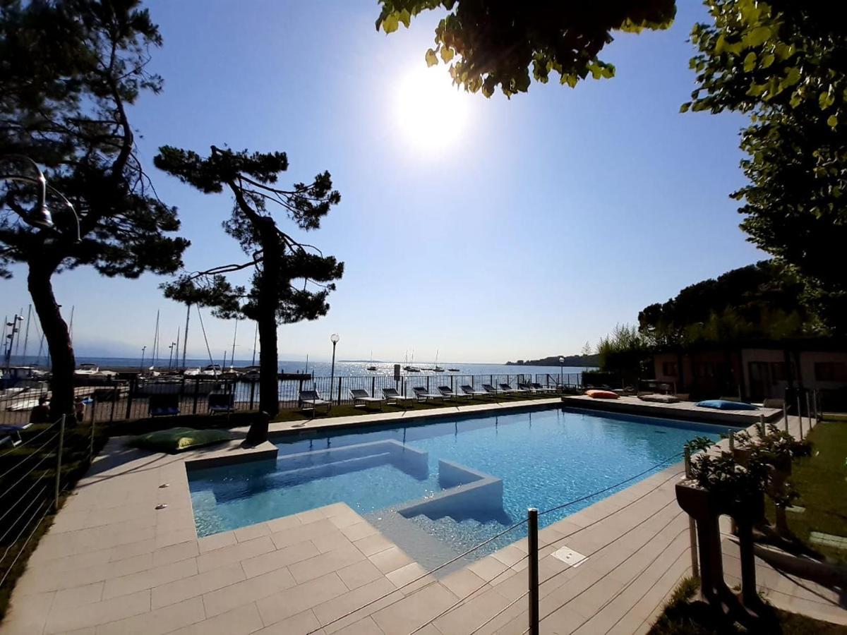 Villaggio Turistico Dei Tigli Padenghe sul Garda Eksteriør billede
