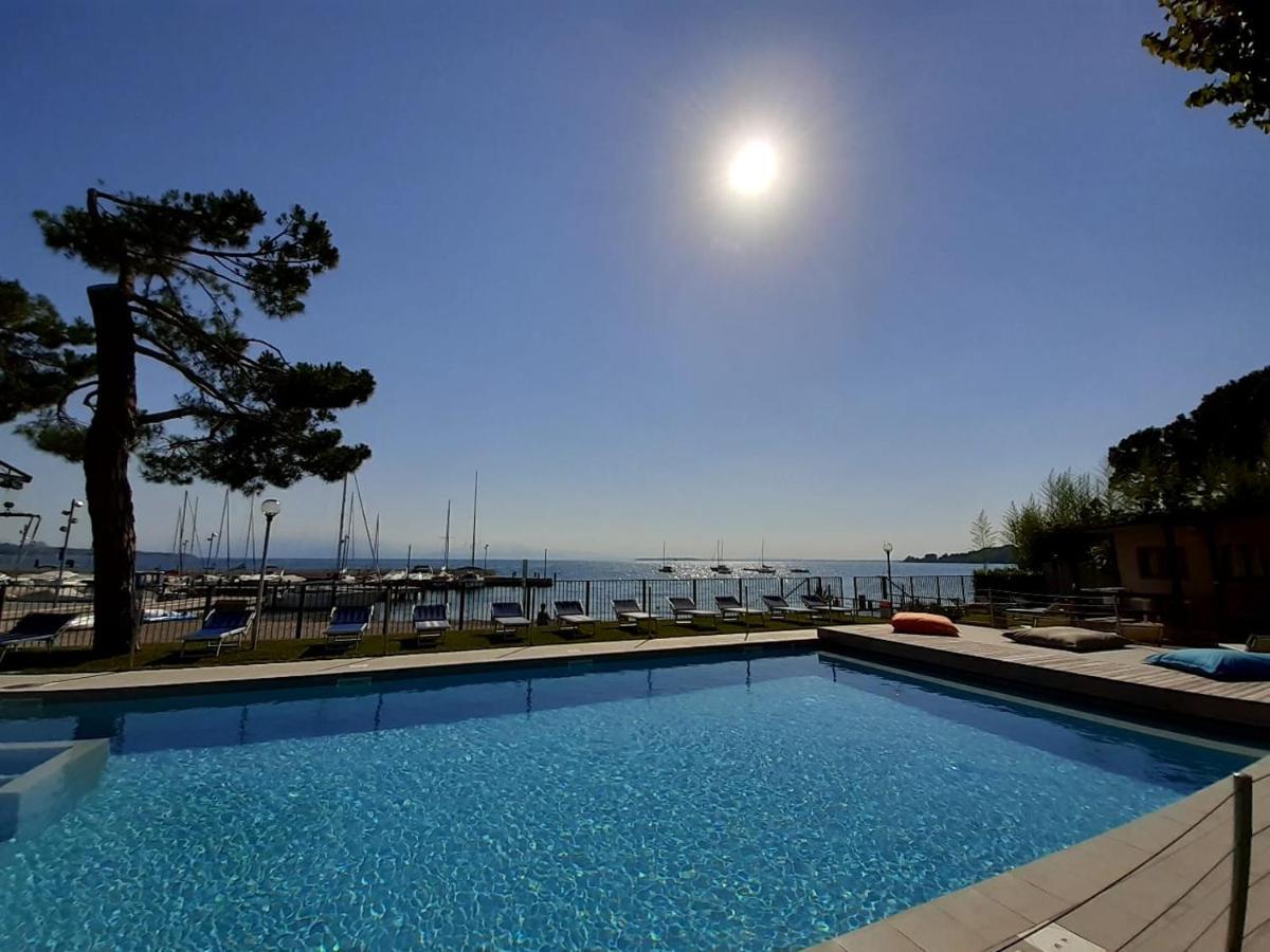 Villaggio Turistico Dei Tigli Padenghe sul Garda Eksteriør billede