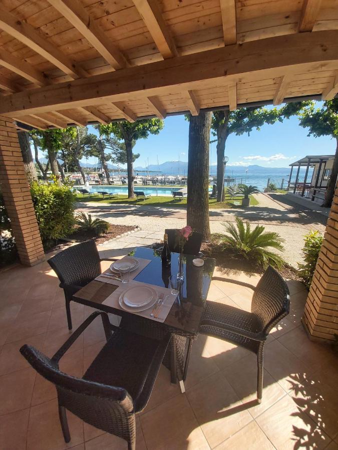 Villaggio Turistico Dei Tigli Padenghe sul Garda Eksteriør billede