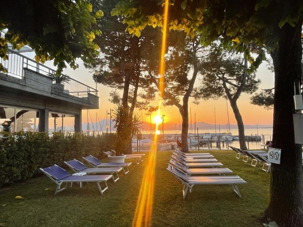 Villaggio Turistico Dei Tigli Padenghe sul Garda Eksteriør billede