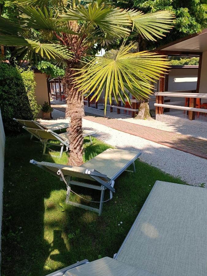Villaggio Turistico Dei Tigli Padenghe sul Garda Eksteriør billede